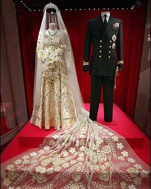 Triển lãm kỷ niệm đám cưới kim cương của Nữ hoàng Elizabeth - 5 Triển lãm kỷ niệm đám cưới kim cương của Nữ hoàng Elizabeth - 5