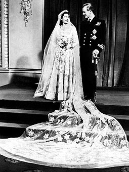 Triển lãm kỷ niệm đám cưới kim cương của Nữ hoàng Elizabeth - 2 Triển lãm kỷ niệm đám cưới kim cương của Nữ hoàng Elizabeth - 2