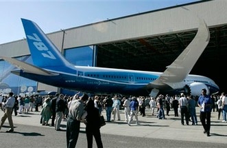 Boeing ra mắt thế hệ máy bay mới 787 Dreamliner - 4 Boeing ra mắt thế hệ máy bay mới 787 Dreamliner - 4