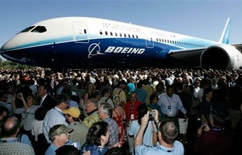 Boeing ra mắt thế hệ máy bay mới 787 Dreamliner - 2 Boeing ra mắt thế hệ máy bay mới 787 Dreamliner - 2