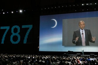 Boeing ra mắt thế hệ máy bay mới 787 Dreamliner - 1 Boeing ra mắt thế hệ máy bay mới 787 Dreamliner - 1