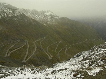 Những con đường ngoằn ngoèo nhất thế giới - 2