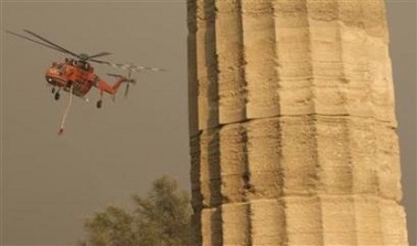 Hy Lạp: Hơn nửa đất nước gặp hoả hoạn, 60 người thiệt mạng - 4 Hy Lạp: Hơn nửa đất nước gặp hoả hoạn, 60 người thiệt mạng - 4