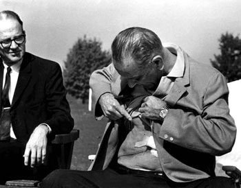 Ảnh các nguyên thủ cởi trần - 2