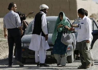 Taliban thả thêm 8 con tin Hàn Quốc - 3 Taliban thả thêm 8 con tin Hàn Quốc - 3