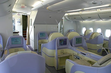 Thăm “khách sạn bay” Airbus A380 - 11