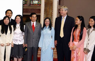 Chuyến công du nước ngoài của Chủ tịch Nguyễn Minh Triết - 11