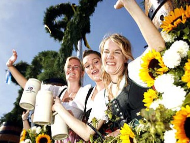 Chùm ảnh: Khai mạc lễ hội bia lớn nhất thế giới - 6