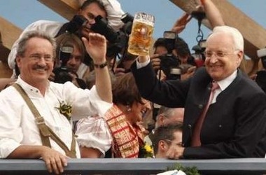 Chùm ảnh: Khai mạc lễ hội bia lớn nhất thế giới - 4