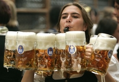 Chùm ảnh: Khai mạc lễ hội bia lớn nhất thế giới - 8