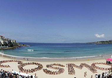 “Bữa tiệc” bikini lớn nhất thế giới - 14