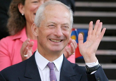 Những nhân vật hoàng gia giàu có nhất thế giới - 6