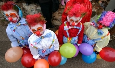 Lễ hội hoá trang “man rợ”  - 5