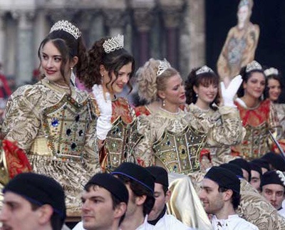 Xem lễ hội hoá trang tại “thành phố nổi” Venice - 7