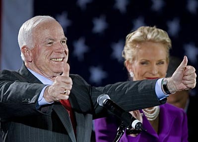 Hillary Clinton tiếp tục giành chiến thắng - 1