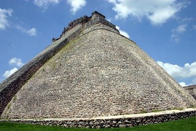 Những kim tự tháp nổi tiếng thế giới - 7