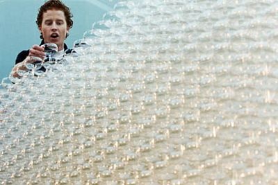 Tháp sâm-banh lớn nhất thế giới - 2