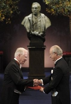 Lễ trao giải Nobel năm 2008 - 3