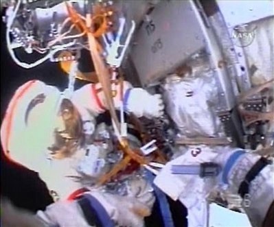 Chùm tin vắn qua ảnh - 4