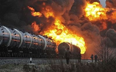 Va chạm tàu hỏa, 10 toa chở nhiên liệu bốc cháy ngùn ngụt - 2