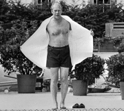 Chùm ảnh: Các lãnh đạo thế giới "khoe" ngực - 2