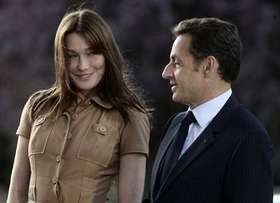 Chùm ảnh: Những khoảnh khắc lãng mạn của vợ chồng Tổng thống Pháp - 11