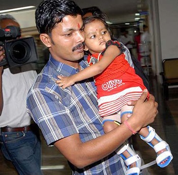 Những bước đi đầu tiên của “nữ thần” 8 chi - 3