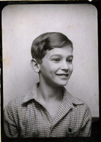 “Giải mã” cậu bé bí ẩn đánh cắp trái tim của Anne Frank  - 1