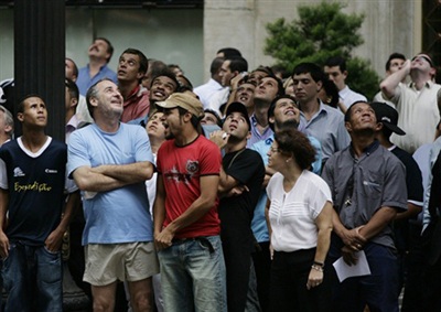“Người nhện” tay không leo nhà chọc trời ở Brazil - 9 “Người nhện” tay không leo nhà chọc trời ở Brazil - 9