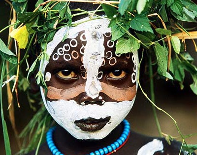 Chùm ảnh: "Sàn catwalk" của người châu Phi - 2