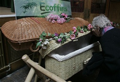 Những đám tang "xanh" - 1