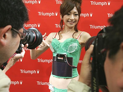 Áo nịt ngực nạp pin cho iPod - 7 Áo nịt ngực nạp pin cho iPod - 7