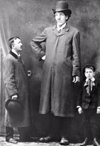 Điểm mặt những người cao nhất thế giới (2) - 5 Điểm mặt những người cao nhất thế giới (2) - 5