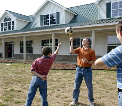 Một bà mẹ mang thai lần thứ 18 - 8