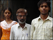 Cặp vợ chồng hạnh phúc ly dị 10 năm mà không biết - 1 Cặp vợ chồng hạnh phúc ly dị 10 năm mà không biết - 1