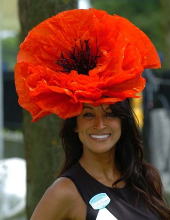 Săn mũ “hàng độc” tại lễ hội đua ngựa hoàng gia Anh  - 12