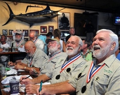 Đi tìm người giống Hemingway nhất - 7