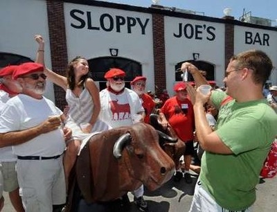 Đi tìm người giống Hemingway nhất - 8