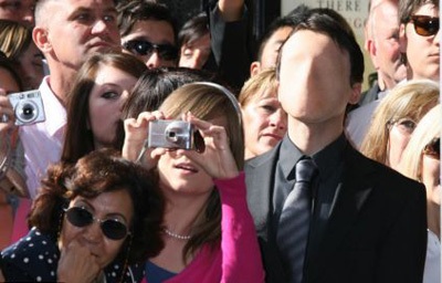 Người "không mặt" bí ẩn gây náo loạn ở Anh - 4