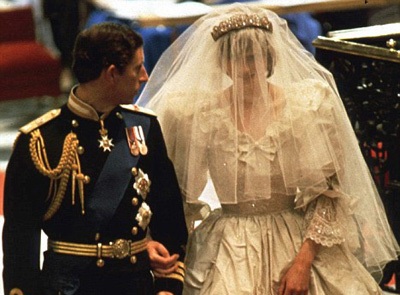 Bán đấu giá miếng bánh cưới của Công nương Diana - 2