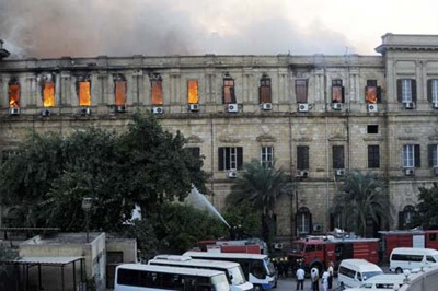 Hỏa hoạn lớn tại Thượng viện, 13 người bị thương - 1