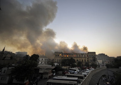 Hỏa hoạn lớn tại Thượng viện, 13 người bị thương - 3