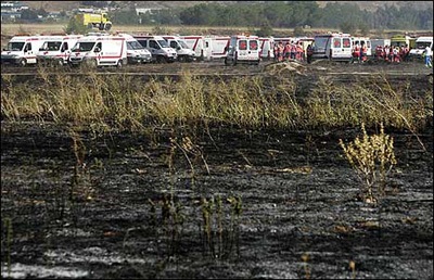 Chùm ảnh: Tai nạn máy bay thảm khốc tại Madrid - 7 Chùm ảnh: Tai nạn máy bay thảm khốc tại Madrid - 7