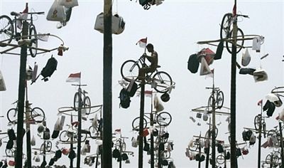 Xem ảnh kỳ quặc tháng 8 (1) - 12