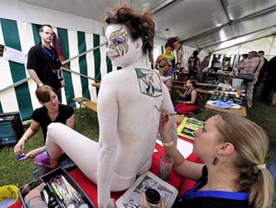 Chùm ảnh: Vẽ tranh trên mình trần - 12