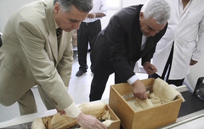 Bí ẩn hai xác ướp bào thai trong lăng mộ vua Tutankhamun - 2 Bí ẩn hai xác ướp bào thai trong lăng mộ vua Tutankhamun - 2