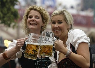 Chùm ảnh: Thăm lễ hội bia lớn nhất thế giới - 7 Chùm ảnh: Thăm lễ hội bia lớn nhất thế giới - 7