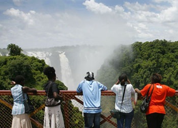 Victoria - Thác nước hùng vĩ nhất thế giới - 3