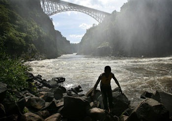 Victoria - Thác nước hùng vĩ nhất thế giới - 5