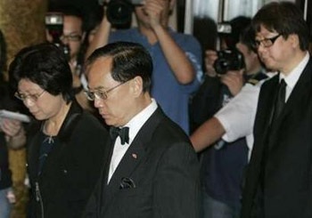 Lễ tang ngập hoa cho nữ tỉ phú giàu nhất châu Á - 9